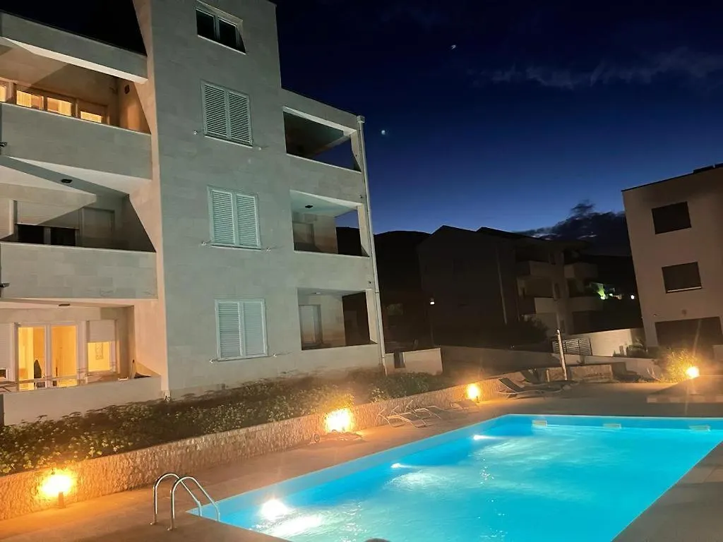 Luxury 4U- Apartment Pag パグ
